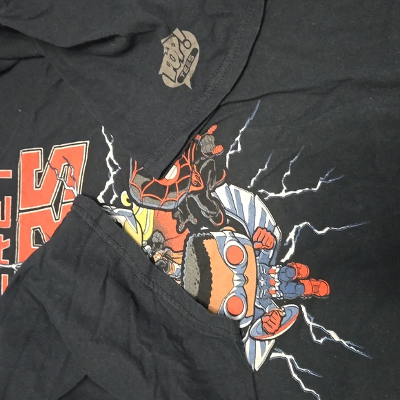 🤩(A) Marvel Secret Wars Graphic Tee - Picture 4 of 5